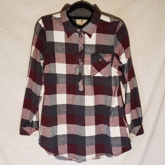 Legendary Whitetails Tops - *Legendary Whitetails* Oversized, red and gray plaid flannel shirt, LG